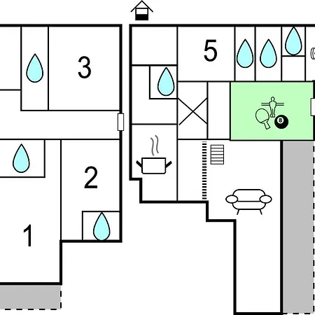 Five Bedroom Holiday In *